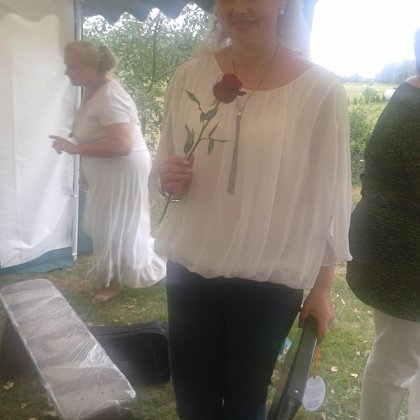 Indra Marija Dolģe (Dzejniece). Rozi es dāvināju kā sirsnīgu paldies.......