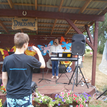 Mana T-krekla aizmugurē Dzejas mājaslapas links.