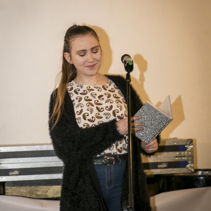 Meldra lasīja savu darbu - "Es esmu". Ļoti tēlains darbs.