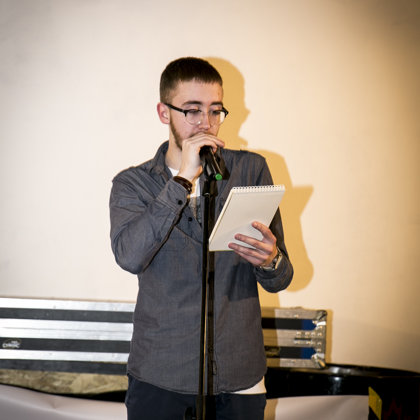 Вацлав (Сэргэй) читал своего стих - "магия" / Vaslavs (Sergejs) lasīja  - "Maģija".