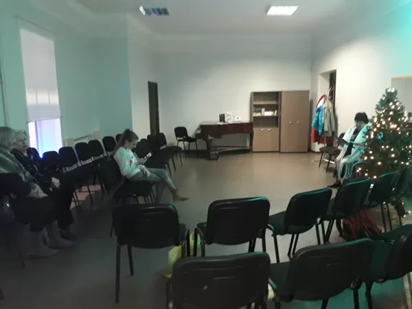 Pamazām ierodas pasākuma apmeklētāji